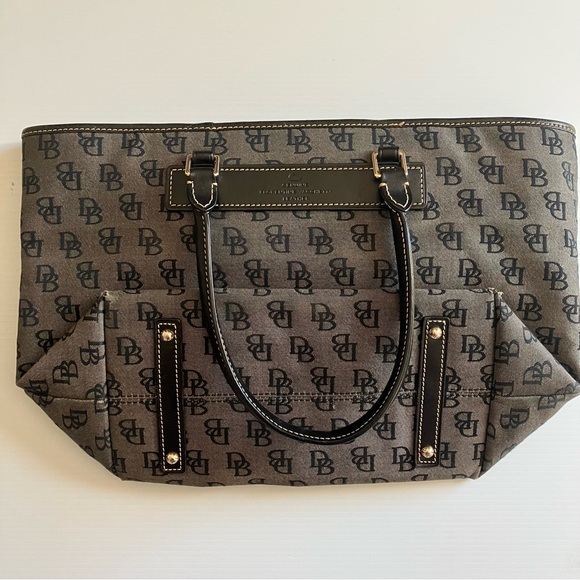 Dooney & Bourke Black Logo Shoulder Tote Bag - Picture 2 of 10